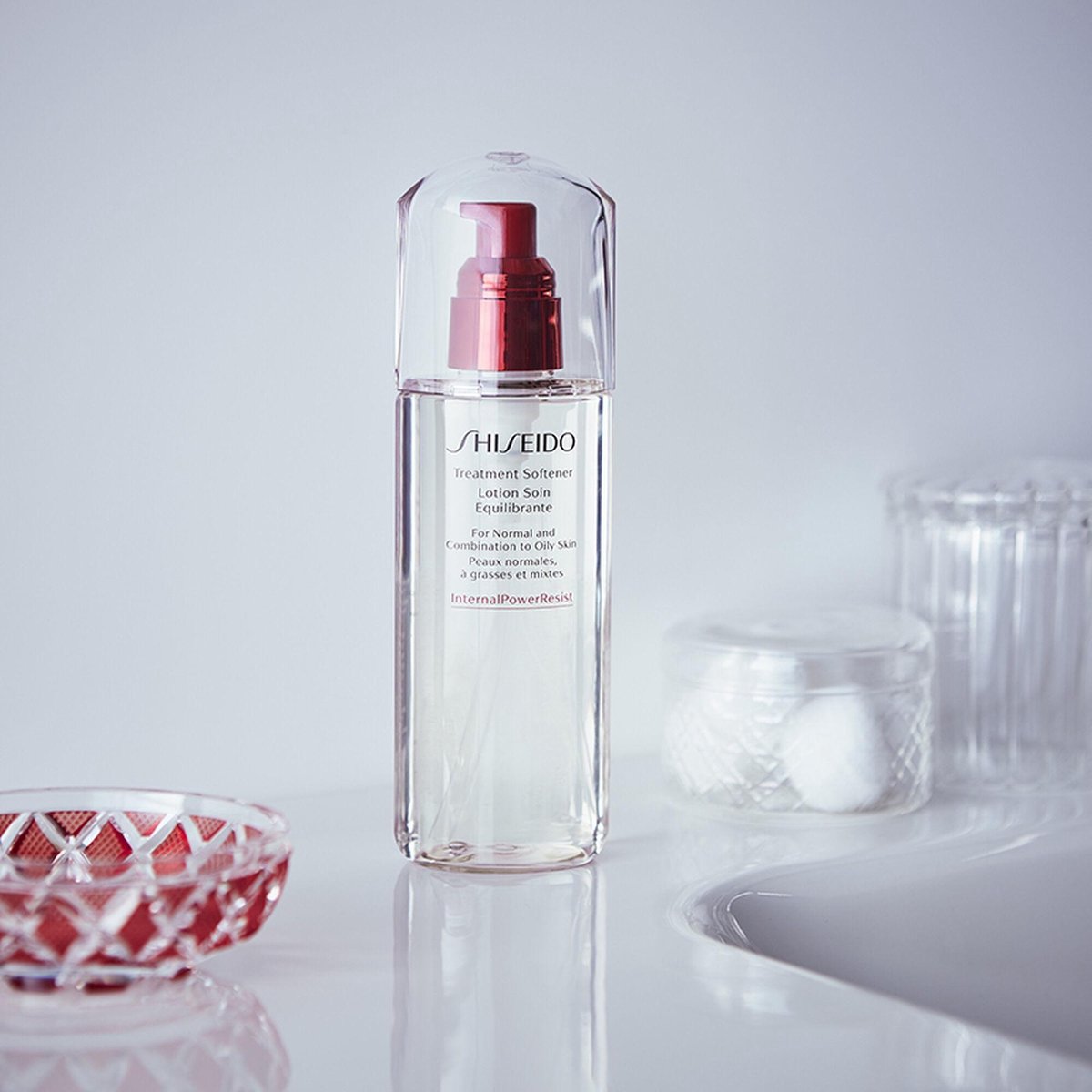 Shiseido Treatment Softener - Hydratie voor combinatiehuid thumbnail 2