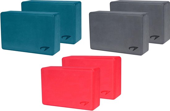 Trois ensembles de blocs de yoga Avento : bleu sarcelle, gris et rouge. Chacun en lot de deux.