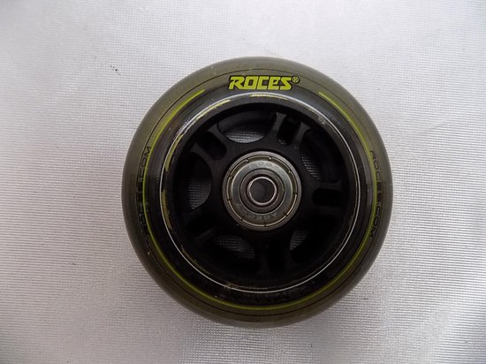 Skate wielen Roces 84MM hardheid 82A 4-pack transparant - zwart met ABEC7  lagers en... | bol.com