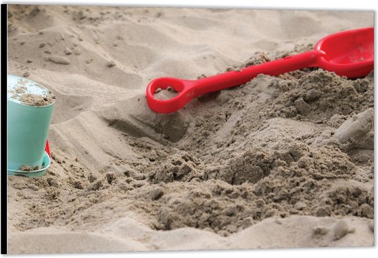 Dibond –Schepje en Emmertje in het Zand– 90x60 Foto op Aluminium (Met Ophang)