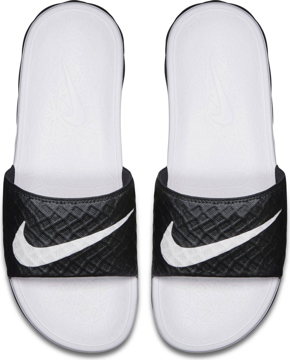 Nike Benassi Solarsoft Slippers - Maat 39 - Vrouwen - zwart/wit bol.com