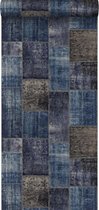 Origin Wallcoverings behang kelim patchwork taupe en blauw - 347466 - 53 cm x 10,05 m