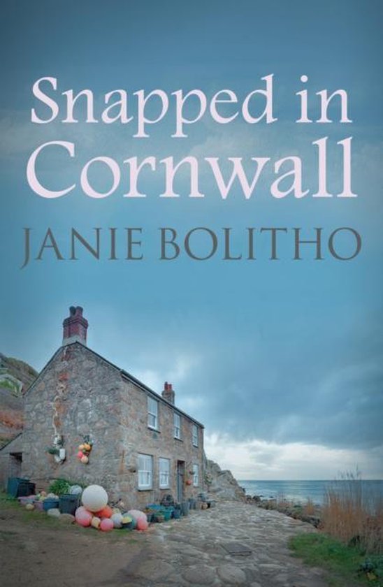 Snapped in Cornwall (Cornwall ysteries, 1): Bolitho, Janie: 9780749017699: Aazon.co Snapped in Cornwall (Cornwall ysteries, 1): Bolitho, Janie: 9780749017699: Aazon.co