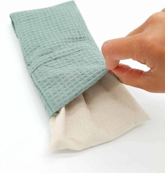 Baby kruik pittenzak en oogkussen - wasbare hoes ✓ fijne tarwe - Met Pit - bij babykrampjes - made in NL - onrust - huilbaby - Oud Groen Wafel — afbeelding 3