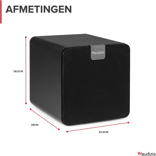 Zwarte subwoofer met afmetingen 32,5 x 28 x 28,5 cm. Voorzien van Audizio logo.