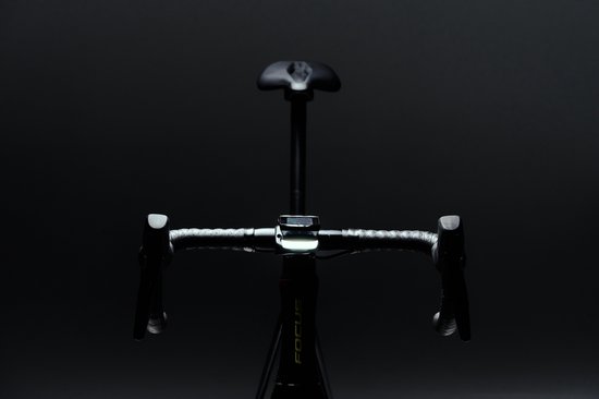 BBB Cycling Slice 300 Koplamp Fiets - 300 Lumen - USB Oplaadbaar - Garmin Ready - IPX6 Regenbestendig - Brandtijd: 25 uur - Fietsverlichting Racefiets & Mountainbike - BLS-281 — afbeelding 4