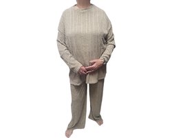 Dames - Huispak - Loungepak - Set 2 delig - Comfy Set - Grote maten - Kleur - Beige - Maat One Size 42 t/m 60