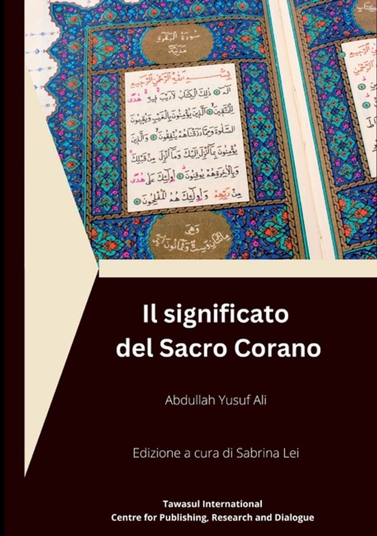 Boek 'Il significato del Sacro Corano' met Arabische tekst en blauwe, gouden en rode versieringen.