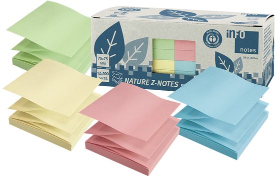 Vijf stapels Info Nature Z-Notes sticky notes: groen, geel, roze, lichtblauw. Doos op de achtergrond.