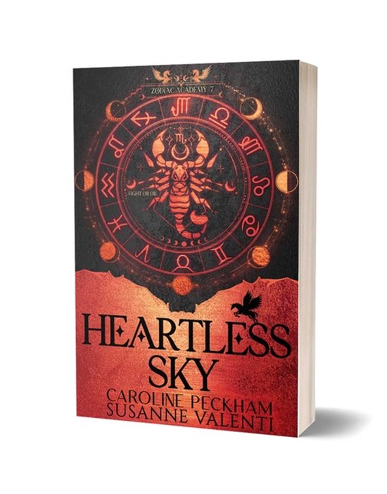 Boek 'Heartless Sky', Zodiac Academy 7, met een rode en zwarte voorkant met een schorpioen en astrologische symbolen.