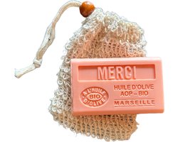 Zeep bedankje - Merci zeep + sisal scrubzakje - klein cadeautje - biologische olijfolie zeep - Savon de Marseille