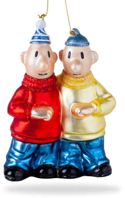 Twee kerstballen, Buurman en Buurman, met rode en gele truien, blauwe broeken en wintermutsen.