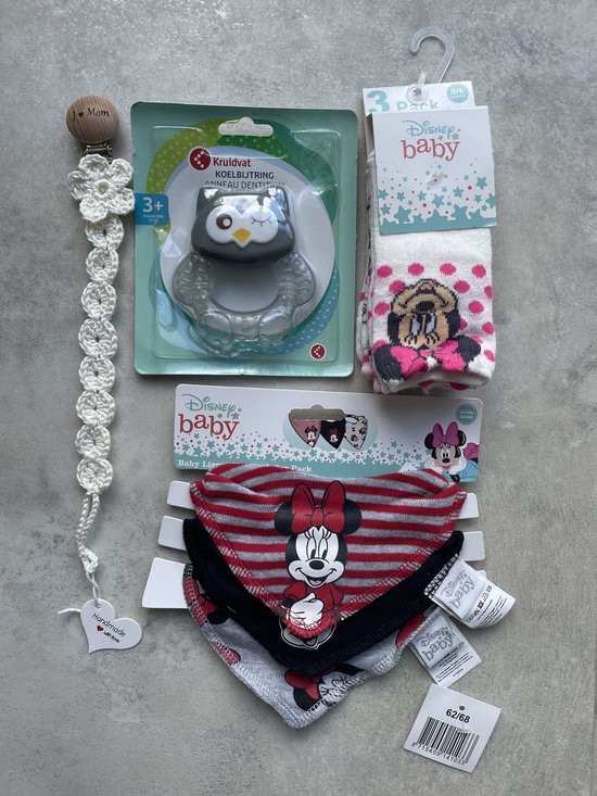 Maminobaby.nl | Minnie mouse | Baby geschenkset meisjes | Slabbetjes | Minnie mouse sokjes | Handgemaakte Speenkoord | Uil Koelbijtring | Kraamcadeau | Babyshower cadeau — afbeelding 3