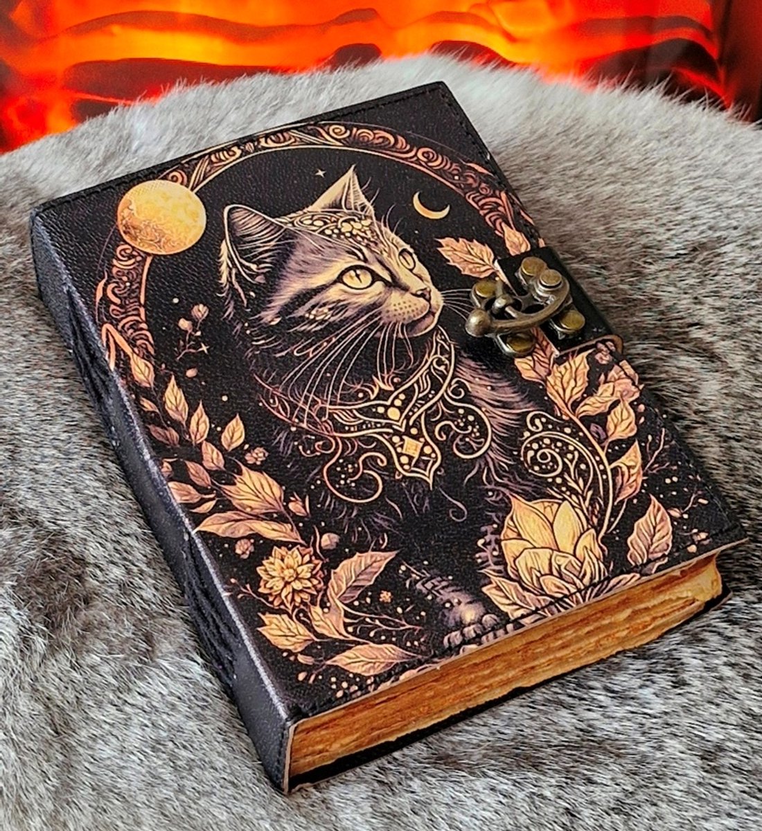 Leren Dagboek met Magische Kat - Leren Journal - Magische Kat - UV-print - 18x13cm - Handgemaakt