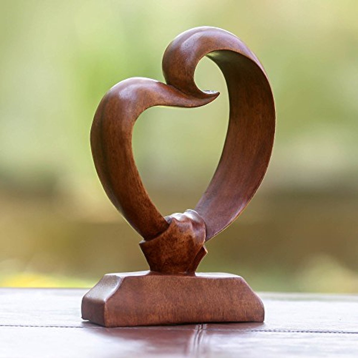 Houten Beeldje Hart Band, Abstract Kunststuk in Suar Hout
