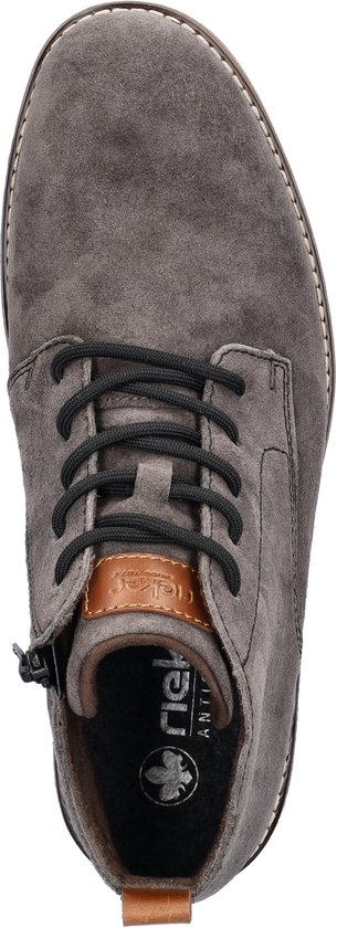 Grijze suède veterboot, van bovenaf gezien met ritssluiting.