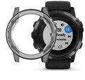 Transparante zwarte TPU smartwatch case zweeft naast een zwarte Garmin smartwatch met een zwart bandje.