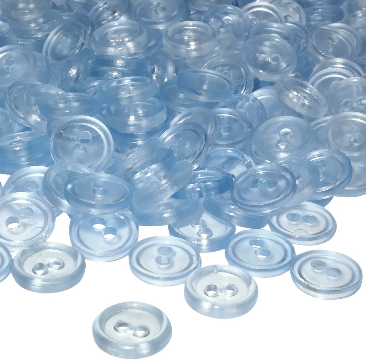 C56361 - Set van 100 ronde knopen Ã˜11,5x2,2 mm met 2 gaten - transparant lichtblauw - gemaakt van plastic - gatdiameter 2 mm