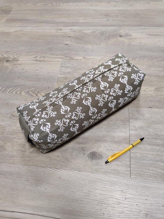 Om Namaste mini bolster design XS - grijs van Om Namaste — afbeelding 5
