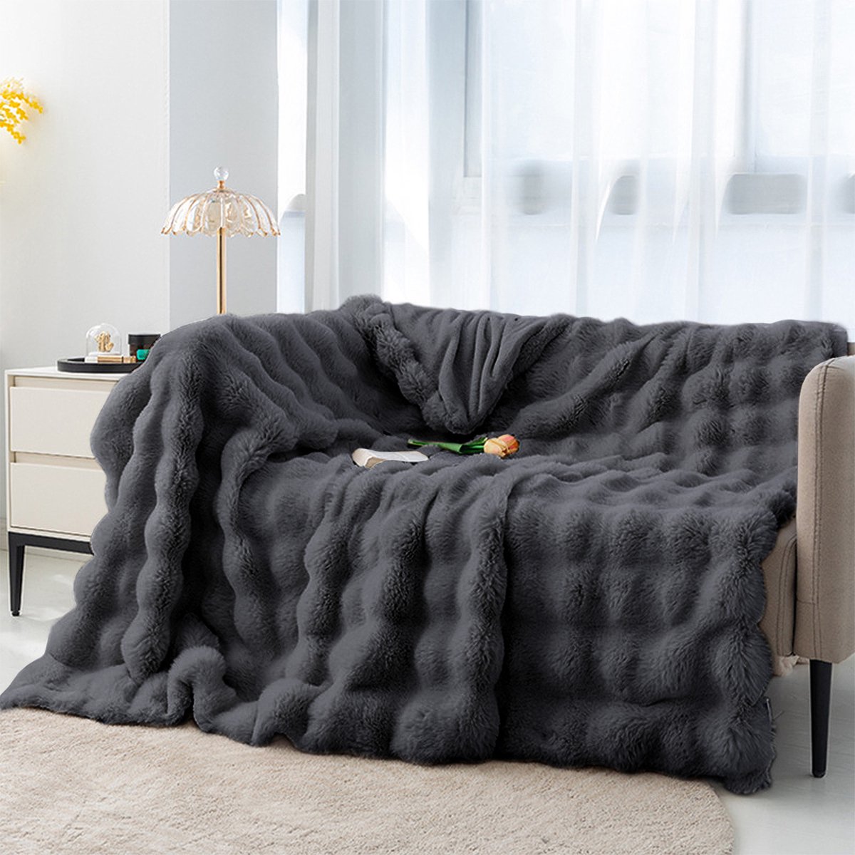 CALIYO Fleece Deken 150 x 200 cm – Superzacht Warm Plaid – Woondeken, Bankdeken, Bedsprei, Dekentje – Geribbeld – Donkergrijs