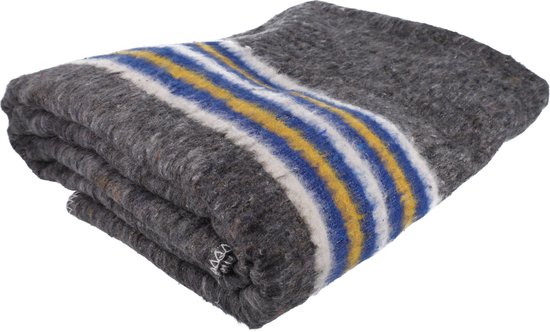 Grijze deken met horizontale banen van geel, blauw en wit.