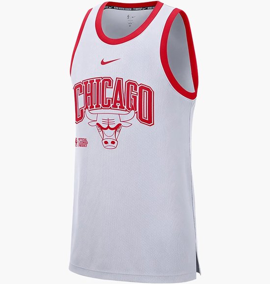 Débardeur de basket Chicago Bulls blanc avec bordure rouge, logo Nike, tête de taureau et imprimé 'CHICAGO'.
