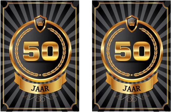 Twee gouden medailles met '50 JAAR' op een zwart gestreepte achtergrond.