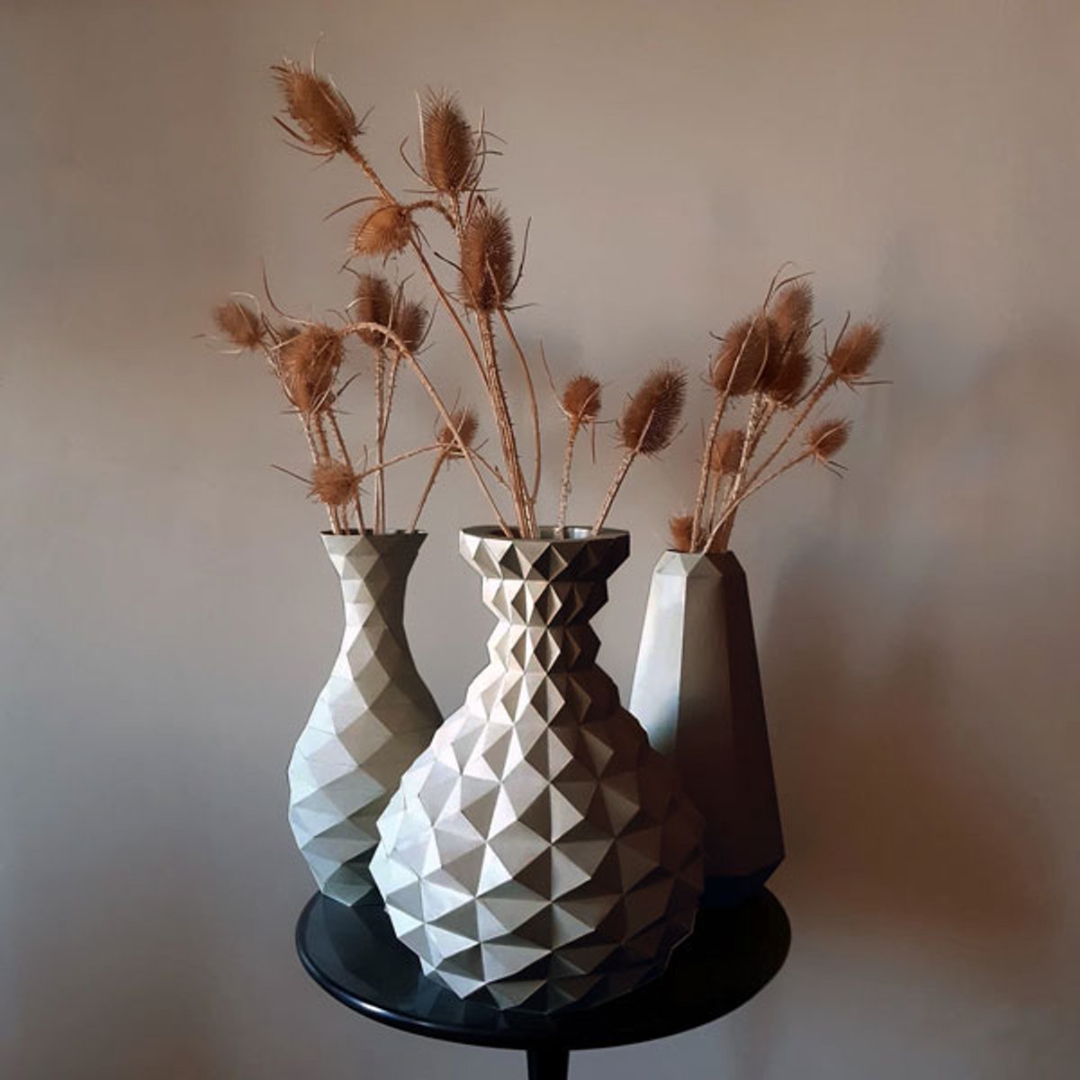 3D Papercraft Kit Vazen – Compleet knutselpakket met snijmat, liniaal, vouwbeen, mesje – set van 3 – Grijs