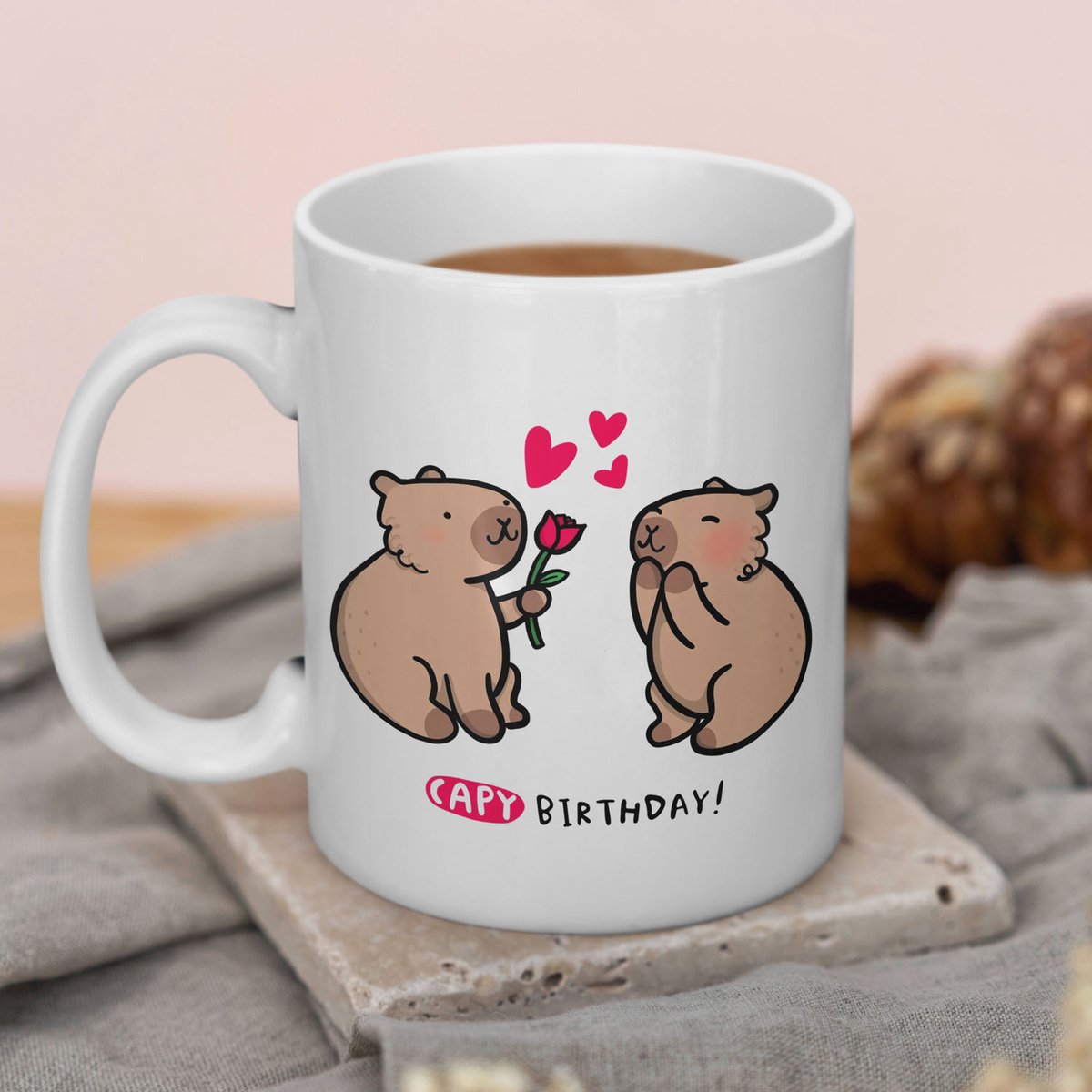 Creasowl® Capybara Capy Verjaardag Mok – Keramische Witte Koffiemok 330ml - Schattige Capybara Illustratie - Verjaardag cadeau voor Vrienden, Familie & Dierenliefhebbers - Origineel Cadeau Mok Koffie Thee
