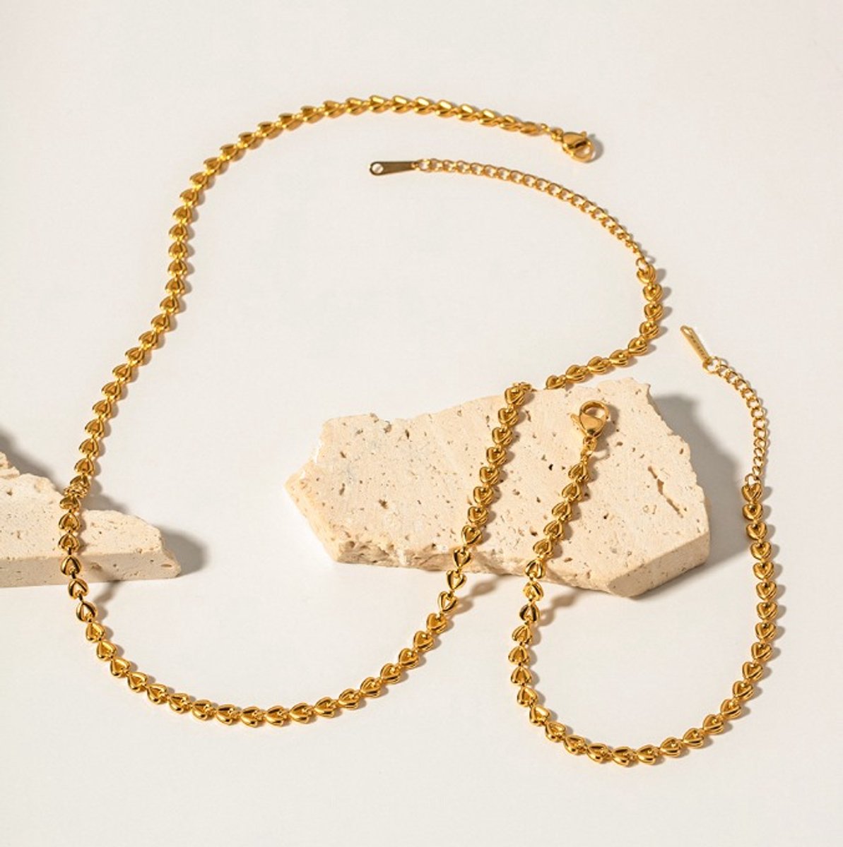 La Rosa Princesa Dames Sieradenset Hart Schakels Armband & ketting – Goldplated Roestvrijstaal – Verstelbaar – Luxe & Tijdloos Design – Hypoallergeen Romantisch design