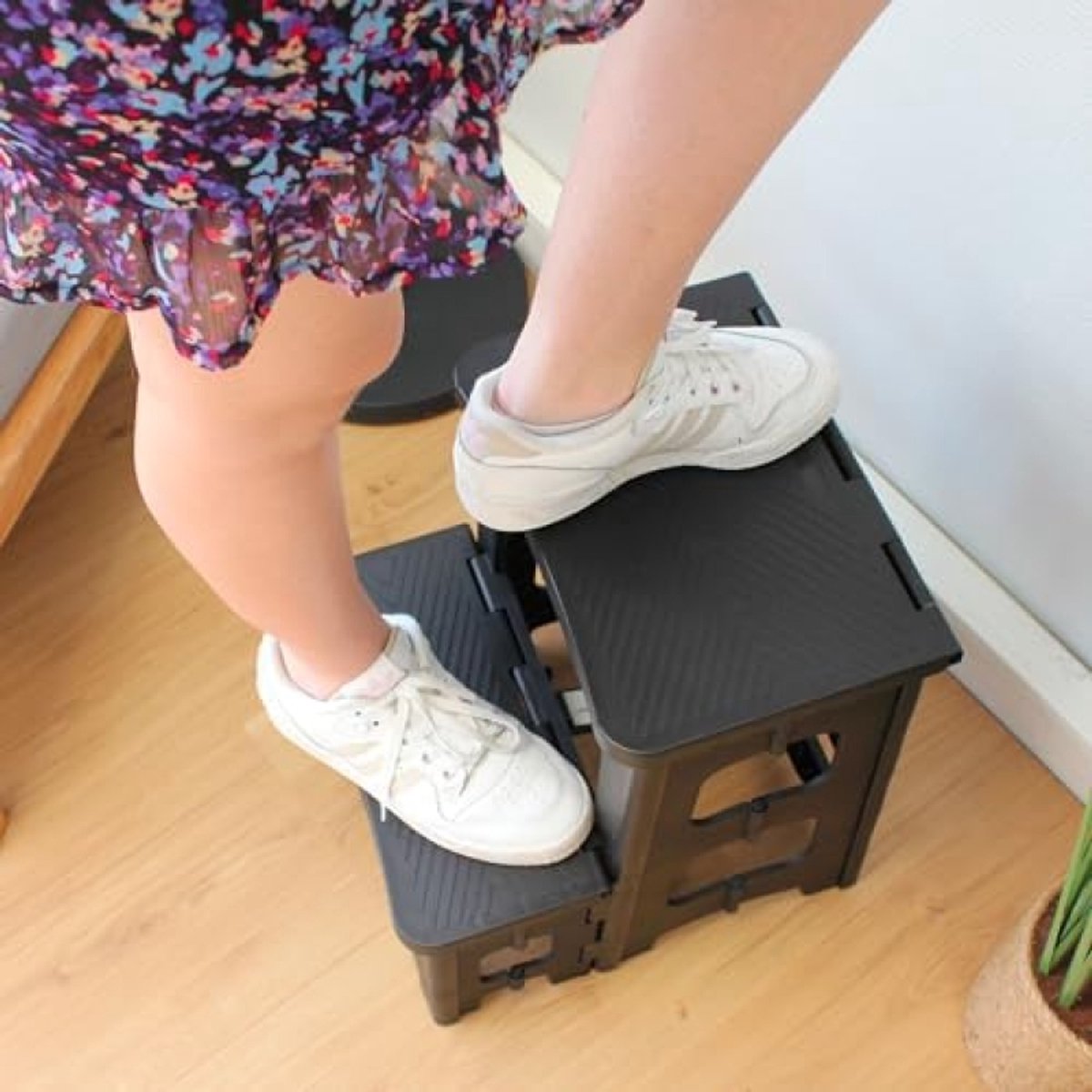 PromoHome Opvouwbare Trapladder - 2 Treden met Antislip - Compacte Huishoudtrap – foto 5