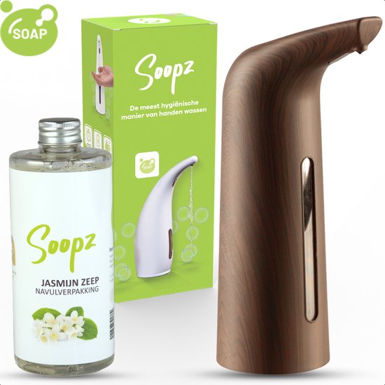 Een fles navulzeep, een doos en een houten automatische zeepdispenser.