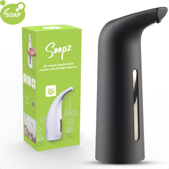 Zwarte Soopz zeepdispenser met een groene verpakking met bubbels.