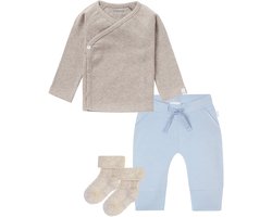 Noppies - Kledingset - 3 delig - Broek Naupli Lichtblauw - Shirt Nanyuki overslagshirt Taupe - 1 paar sokjes Taupe -Maat 62