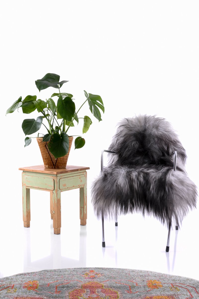 Schapenvacht - Langharige zwart grijze meerkleurige schaapsvacht - IJslands decoratief schapenvel - Decoratie langharige vacht stoel bank deco
