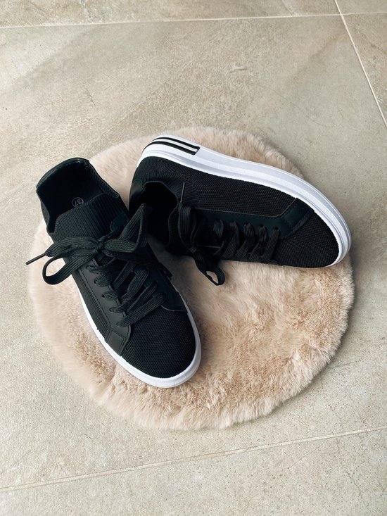 Shoekueen Dames Zwart Wit Sportschoenen 40 | bol.com