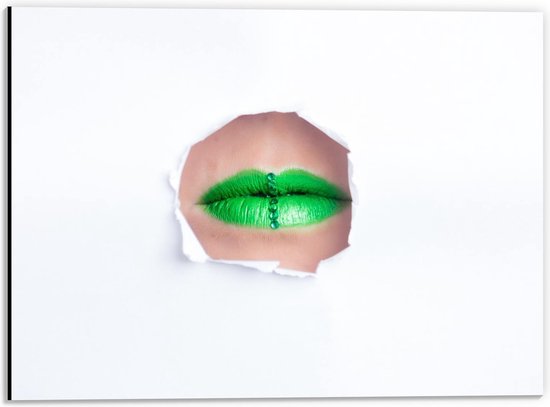 Dibond - Groene Steentjes op Lippen - 40x30cm Foto op Aluminium (Met Ophangsysteem)