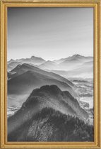 JUNIQE - Poster met houten lijst Ballonvaart over de Alpen -30x45