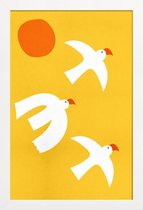 JUNIQE - Poster in houten lijst Flying Doves -60x90 /Geel