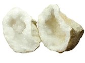 Grote Bergkristal geode / Kwarts geode 2,4 kg