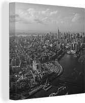 Canvas Schilderij Luchtfoto van Manhattan, New York -zwart-wit - 20x20 cm - Wanddecoratie