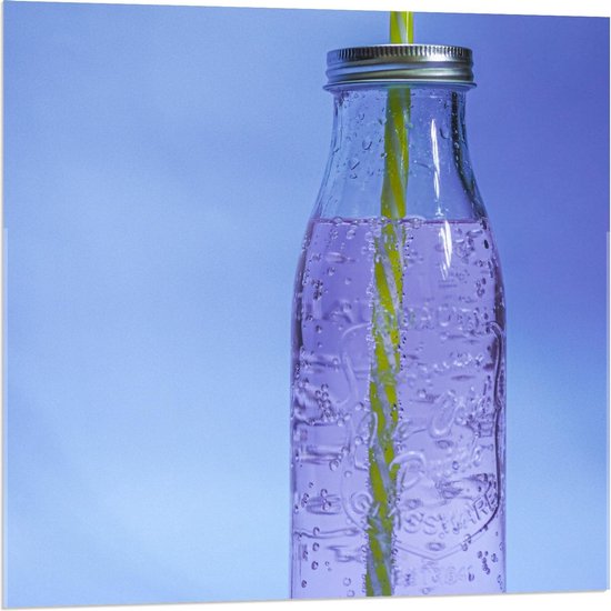 Acrylglas - Glazen Flesje op Blauwe Achtergrond - 80x80cm Foto op Acrylglas (Met Ophangsysteem)
