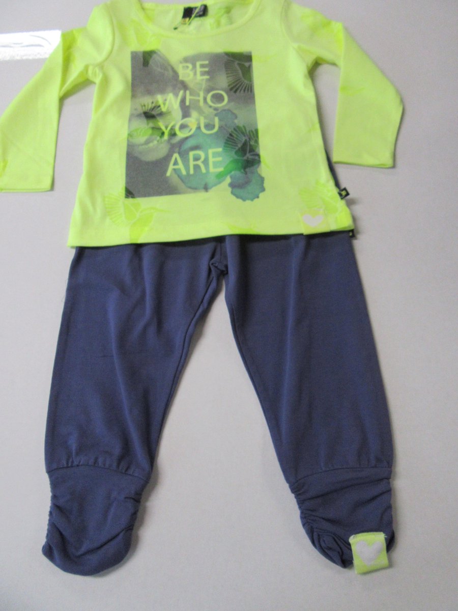 rumbl , kledingset , meisje , jogging , tshirt lm geel , broek blauw ,  104 / 110