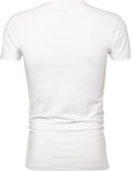 Achterkant van een wit Slater t-shirt met ronde hals, effen witte achtergrond.