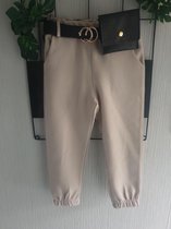 Broek beige met riem+tasje 98/104