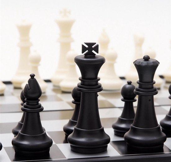 Thumbnail van een extra afbeelding van het spel Opvouwbaar schaakbord - mini schaak bord – Schaakspel – met schaakstukken – Schaakspellen – Magnetisch - Draagbaar