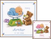 Baby in weegschaal met beer borduren (pakket)
