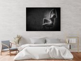 Fotoschilderij van een fitte vrouw in lingerie met haar handen samengevouwen - geborsteld aluminium 120cmX80cm (wanddecoratie)