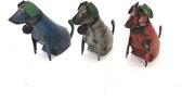 Fairtrade beeldje hond gemaakt van gerecyclede oliedrums