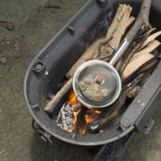 Kikkerland Huckleberry Popcorn maker - Maak je eigen popcorn - Popcornpan - Kampvuur - Buitenspeelgoed - Buitenspelen - Kamperen van Kikkerland — afbeelding 4